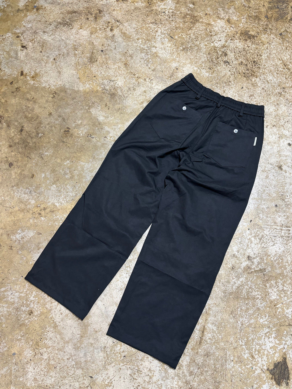 Black Wide-Leg Utility Cargo Trousers – Unisex Relaxed Fit
