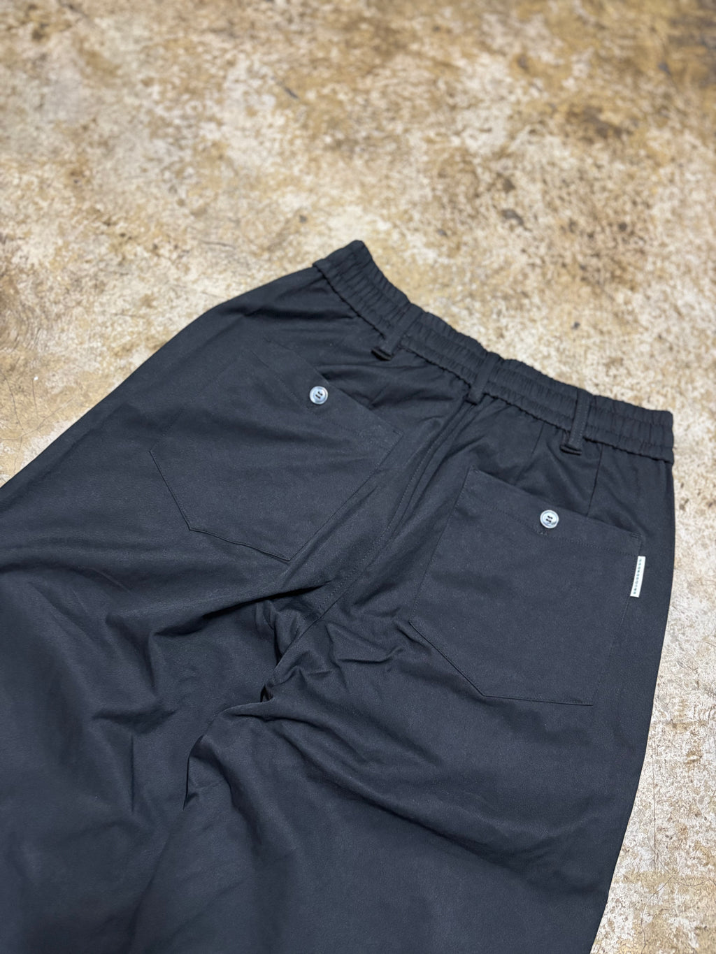 Black Wide-Leg Utility Cargo Trousers – Unisex Relaxed Fit