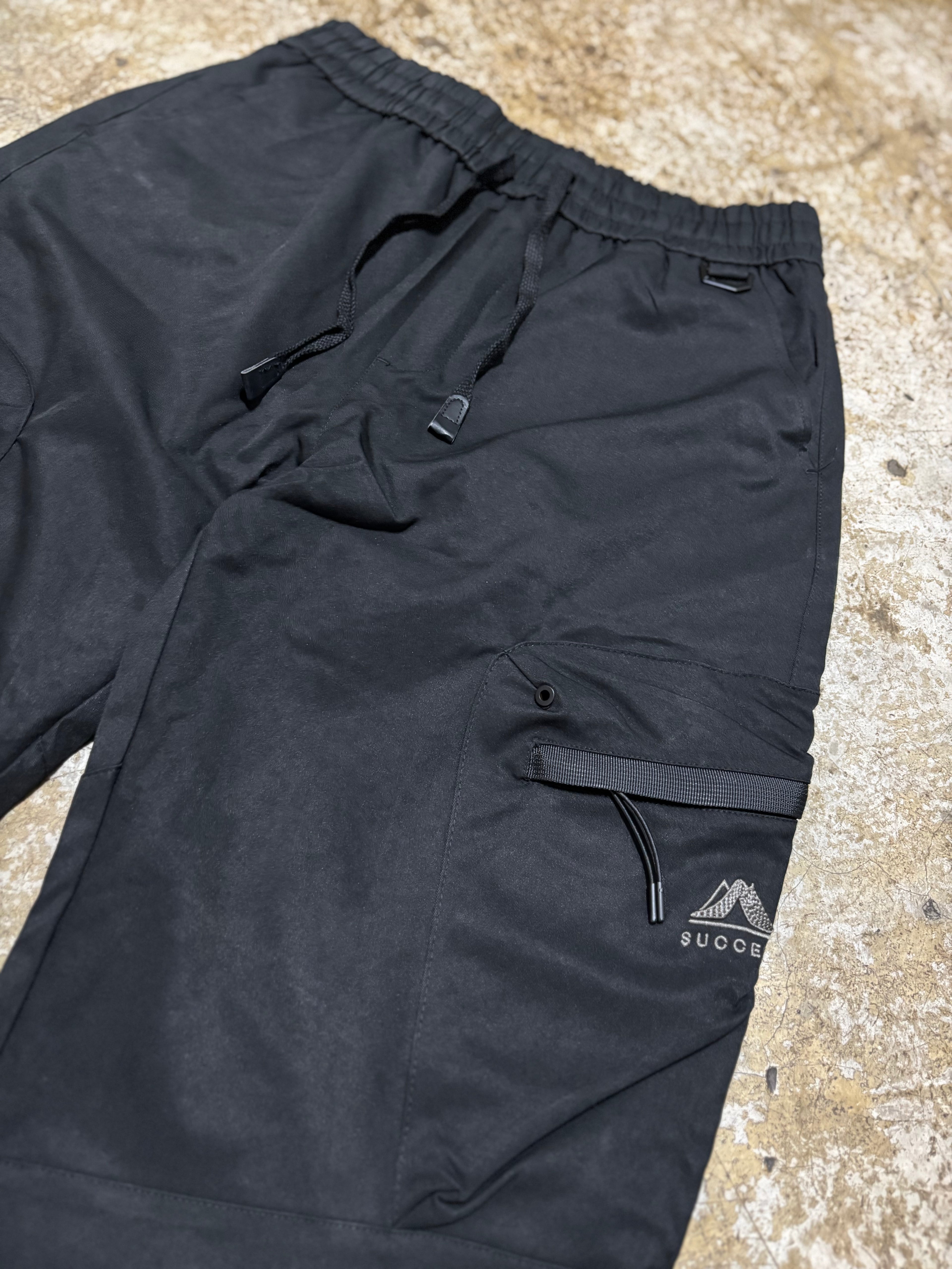 Black Multi-Pocket Cargo Jogger Pants – Unisex Utility Streetwear