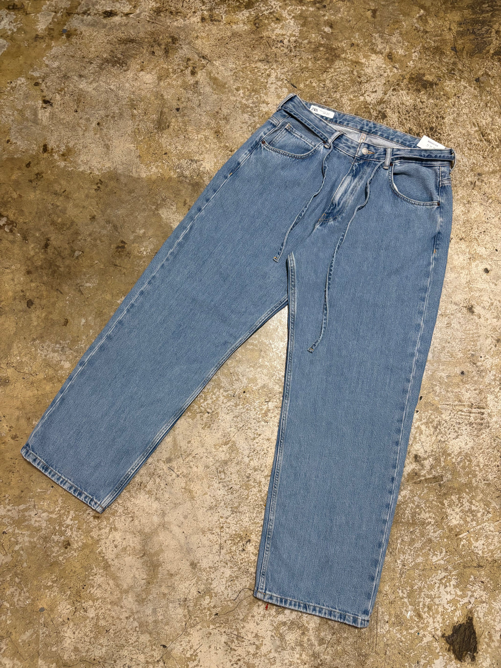Light Wash Relaxed Straight Leg Jeans Unisex Classic Denim