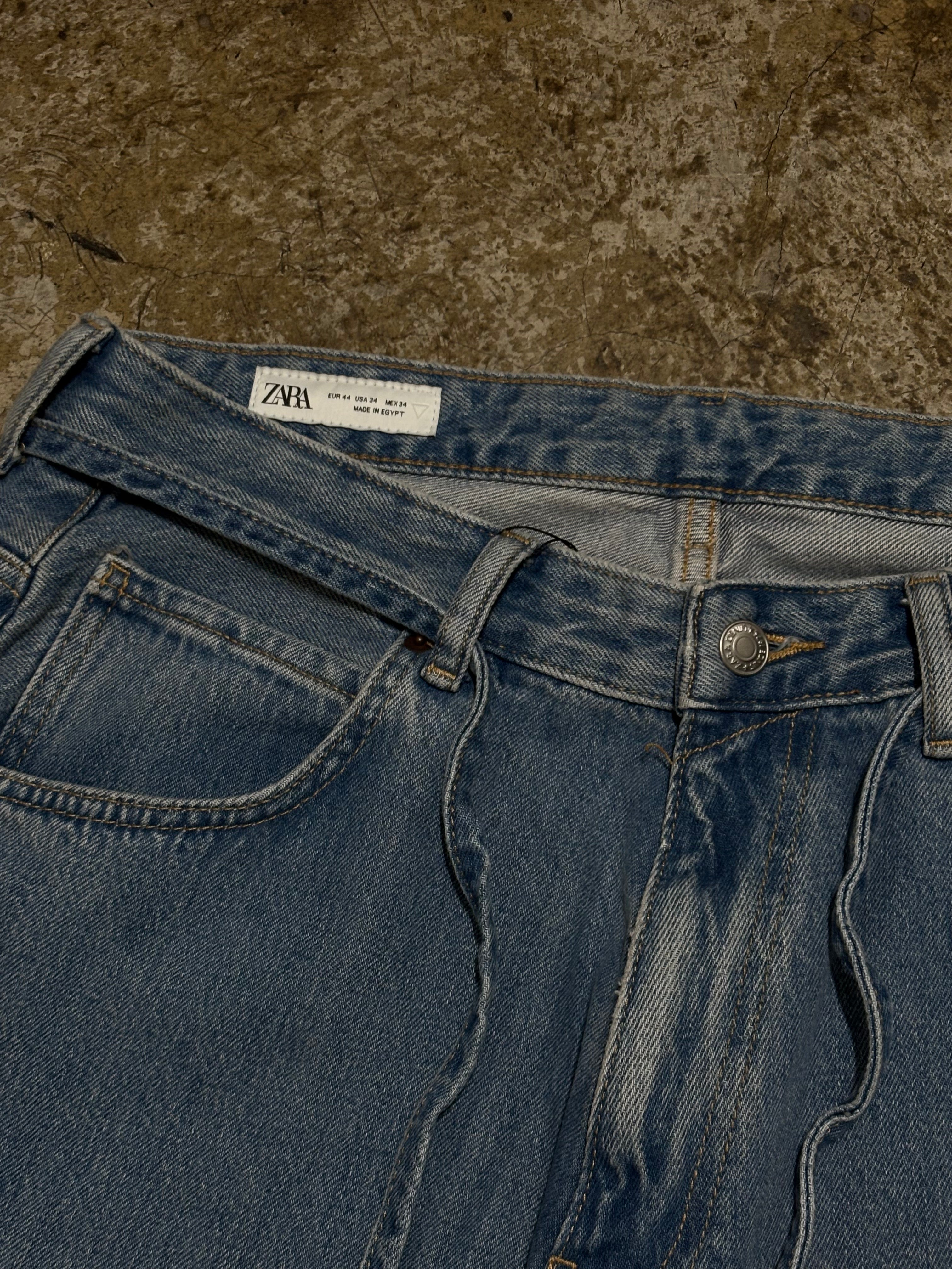 Light Wash Relaxed Straight Leg Jeans Unisex Classic Denim