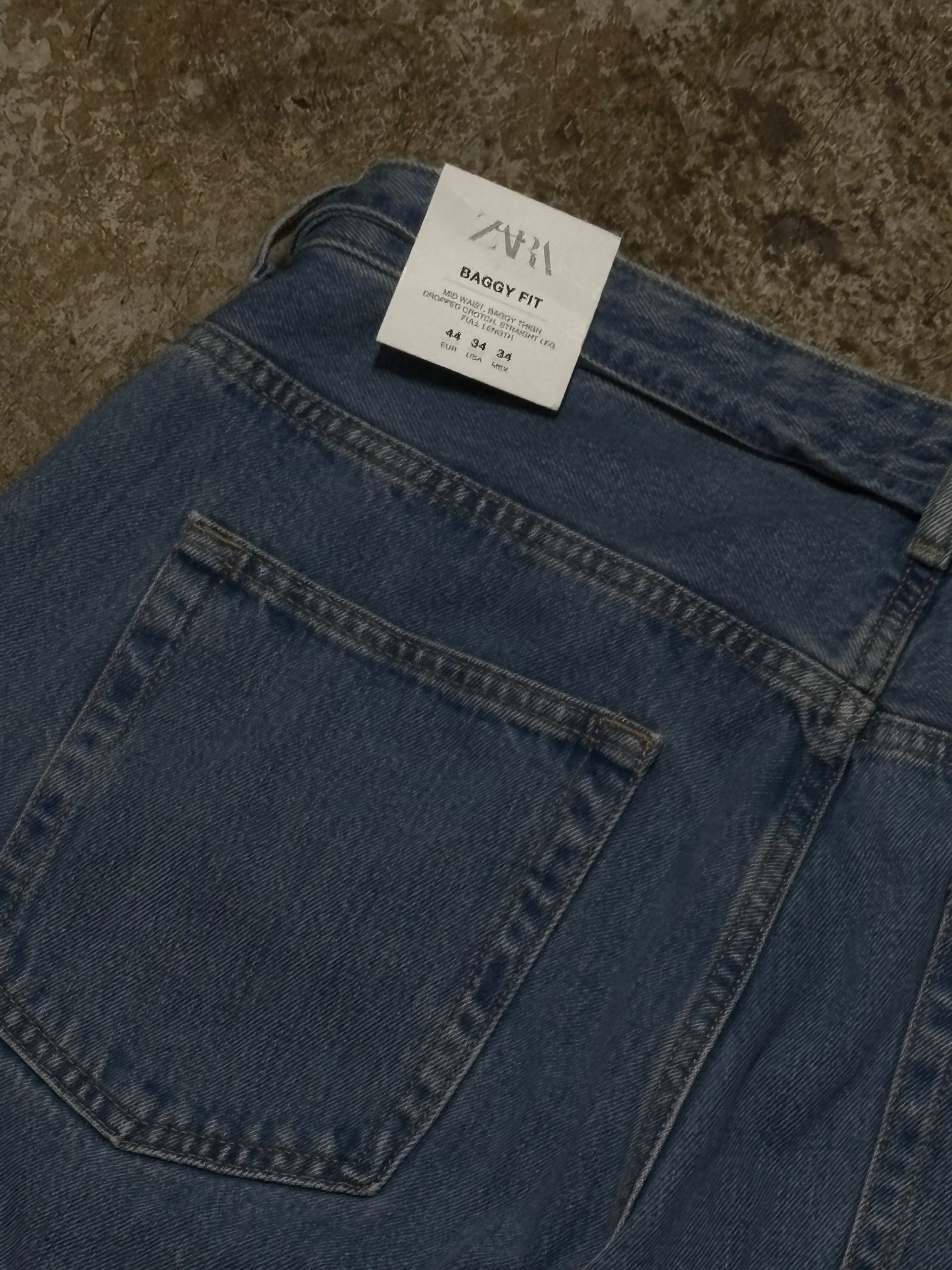 Light Wash Relaxed Straight Leg Jeans Unisex Classic Denim