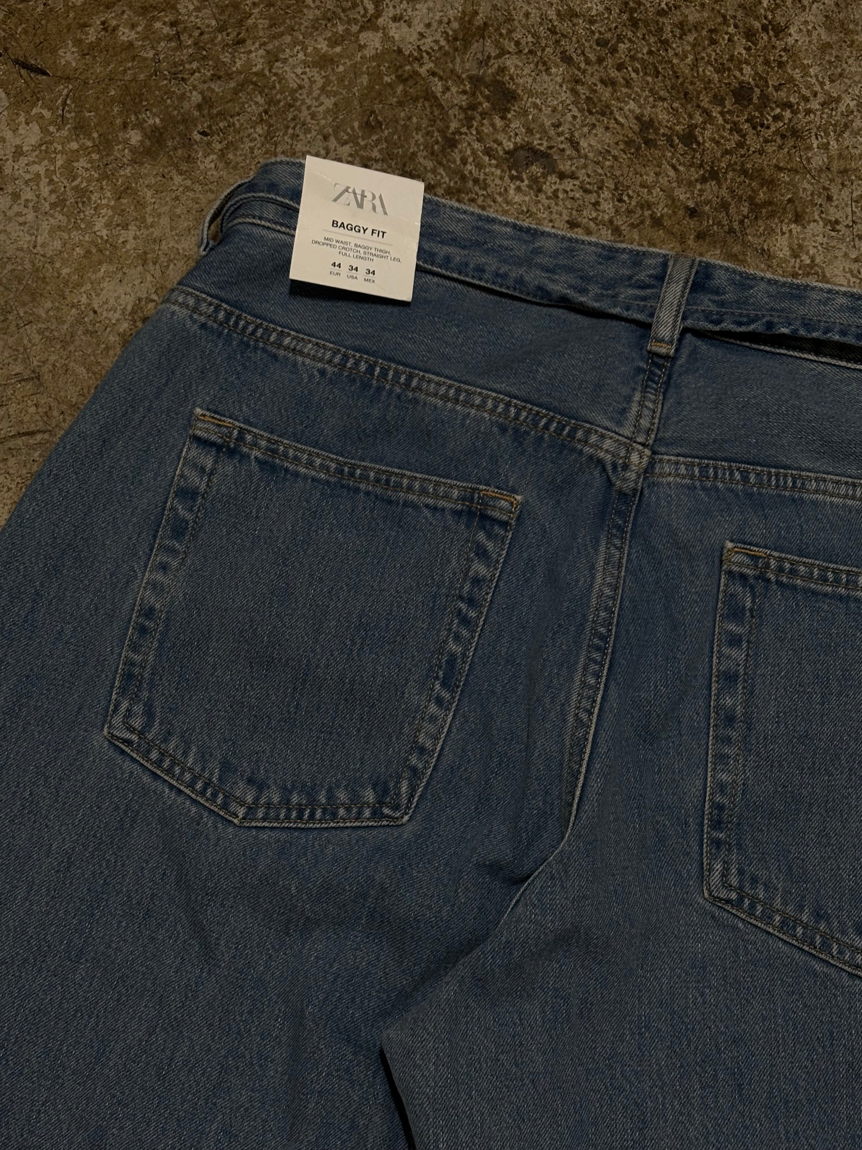 Light Wash Relaxed Straight Leg Jeans Unisex Classic Denim