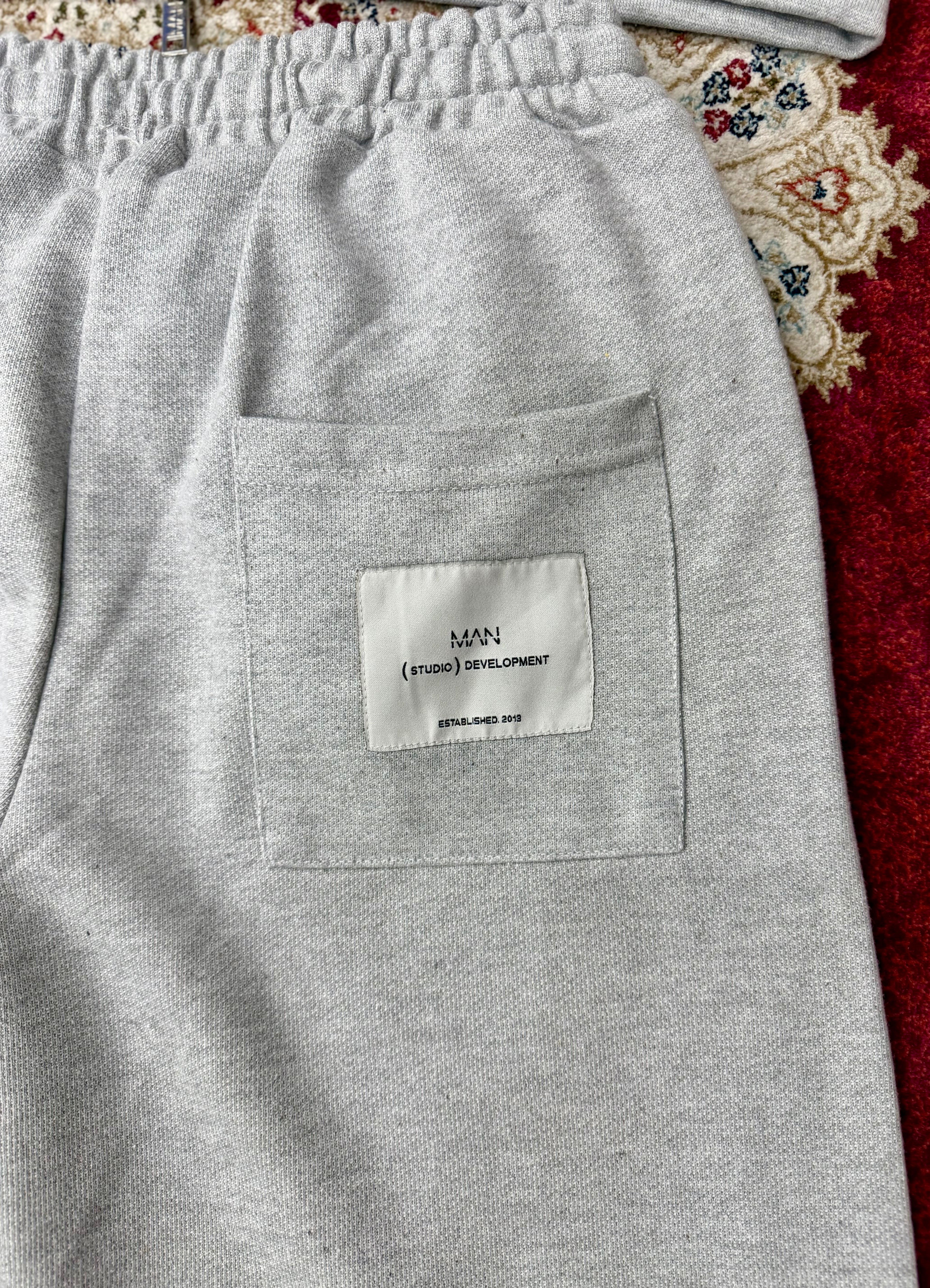 BM Worldwide Tracksuit Set – Grey Edition