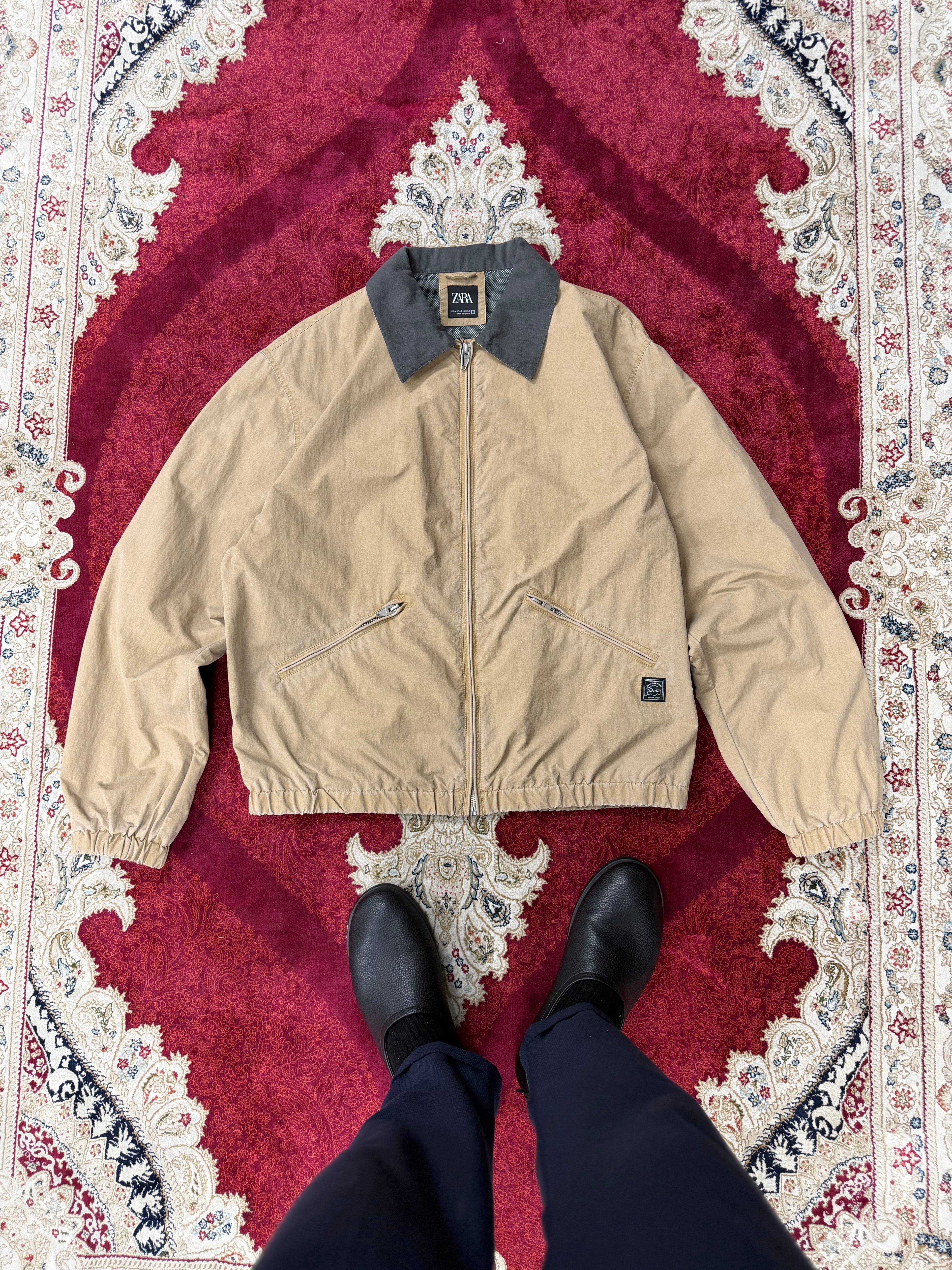 Contrast Collar Zip Jacket – Beige
