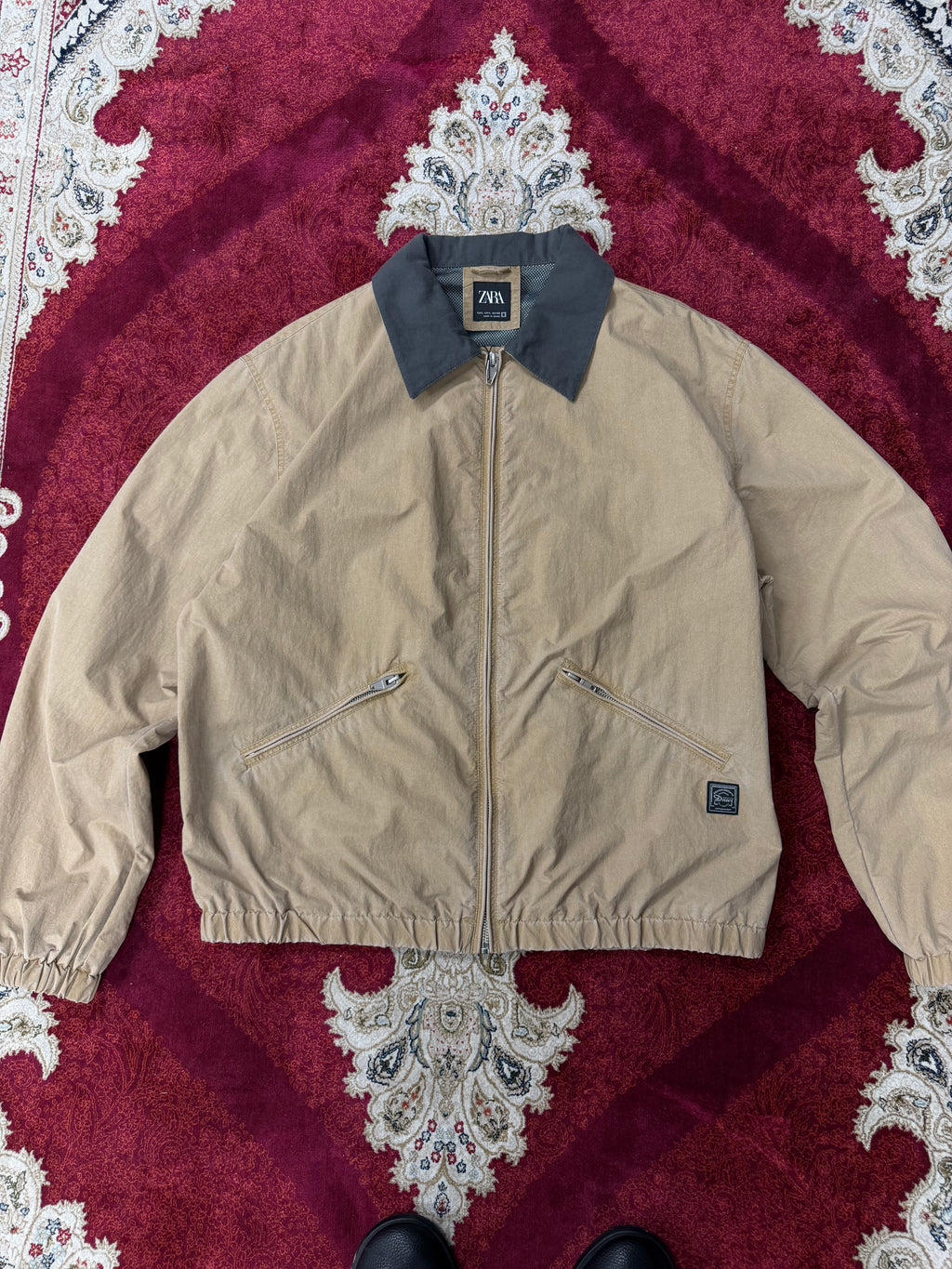 Contrast Collar Zip Jacket – Beige