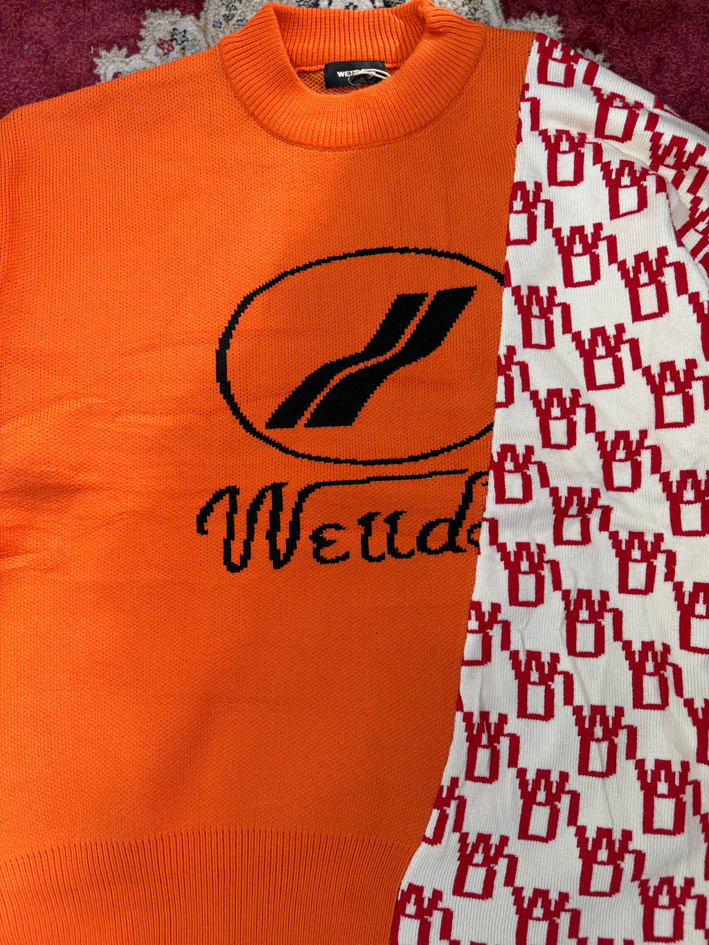 We11done Split Knit Logo Sweater – Orange / White Contrast