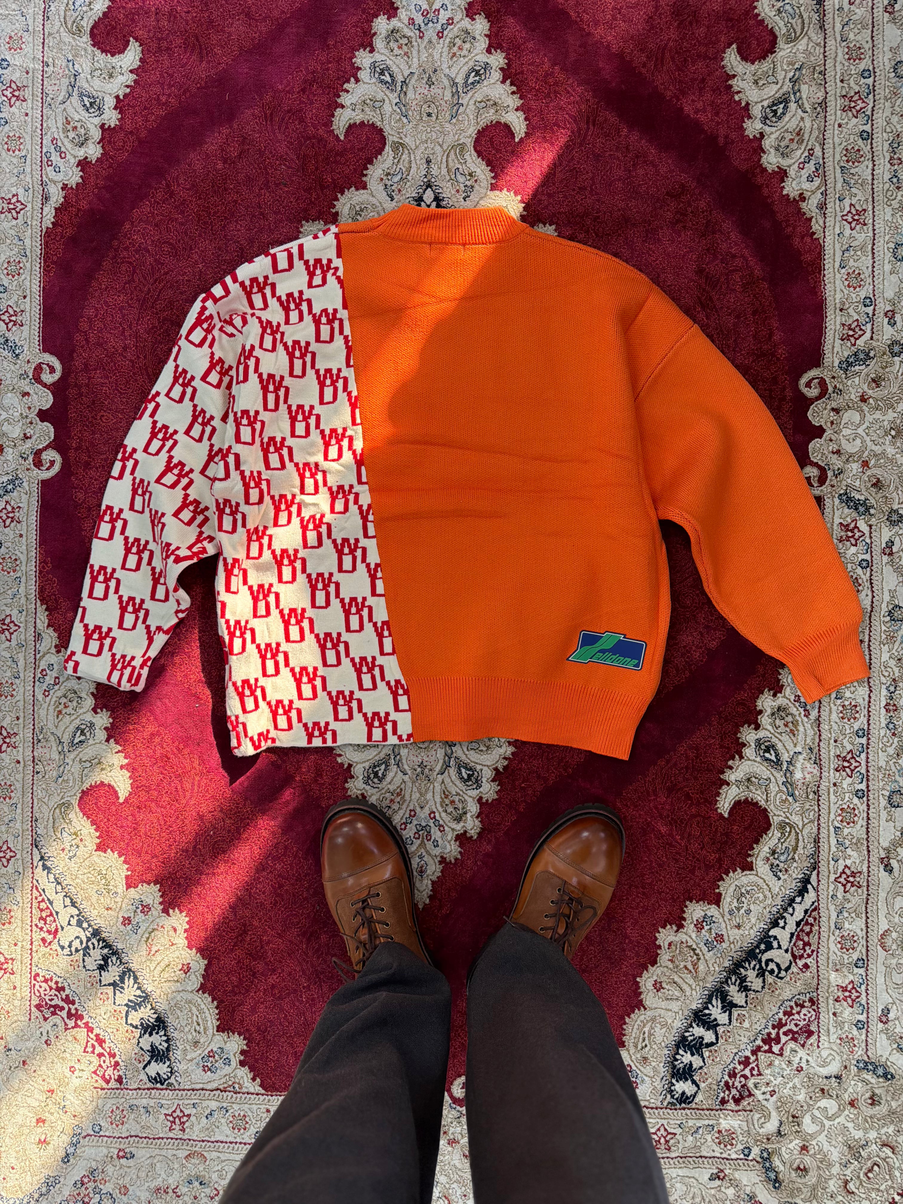 We11done Split Knit Logo Sweater – Orange / White Contrast